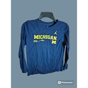 Nike Jordan Michigan Long Sleeve‎ T-Shirt Size M Boy's  (OS 550)
